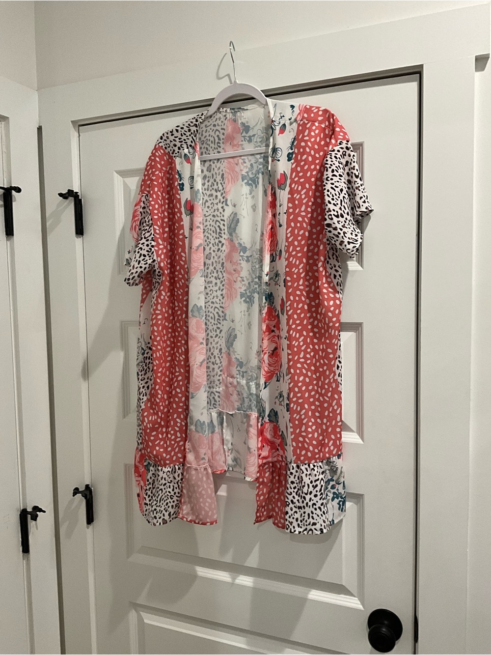 Coral and White Mixed Print Floral Leopard Kimono
